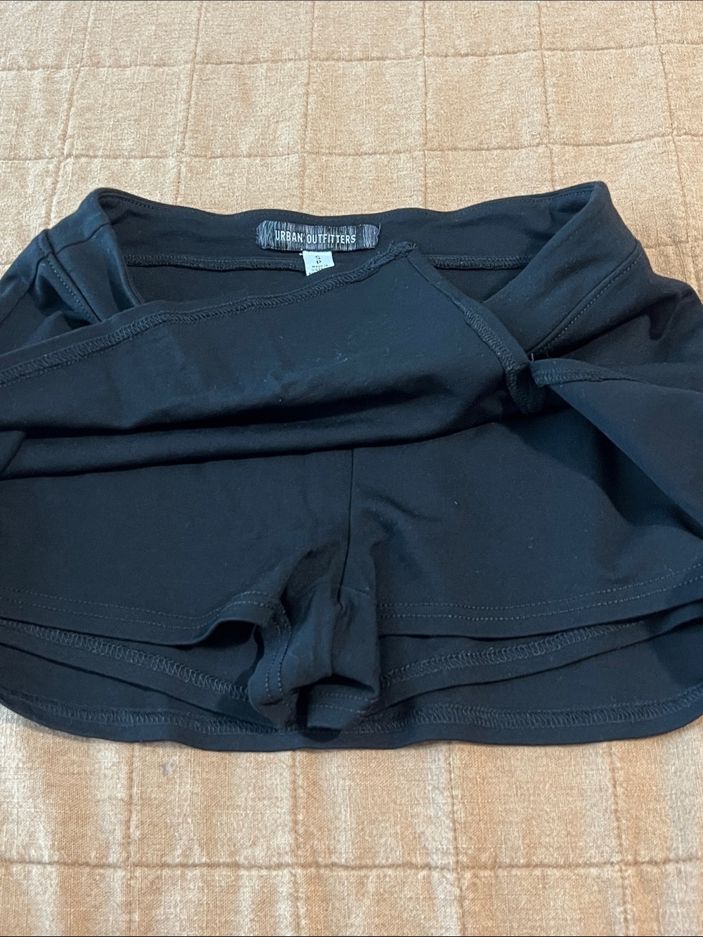 Urban Outfitters Black Athletic Skirt with Built-In Shorts - Picture 3 of 3